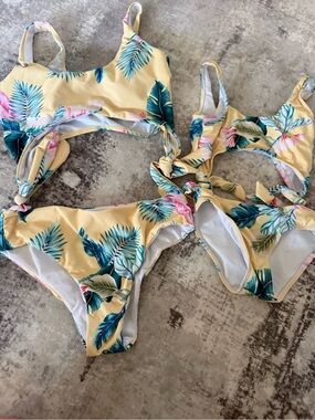 Yellow Tropical Leaf Print Bikini Set